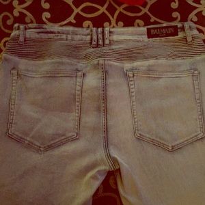 I’m selling my Authentic Balmain jeans 38